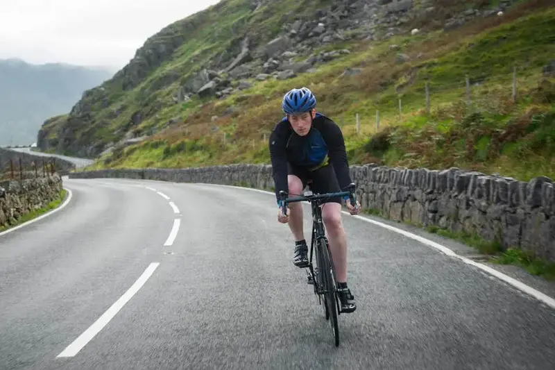 Chỉ vài phút vận động mạnh mỗi ngày: Lợi ích bất ngờ với tim mạch và đường huyết- Ảnh 2.