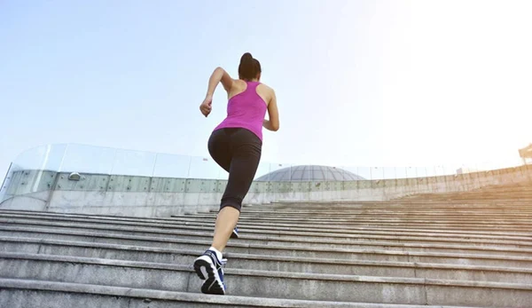 Chỉ vài phút vận động mạnh mỗi ngày: Lợi ích bất ngờ với tim mạch và đường huyết- Ảnh 1.