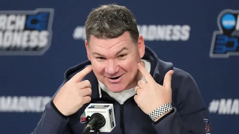 Tommy Lloyd buyout details at Arizona won’t keep UNC from knocking twice