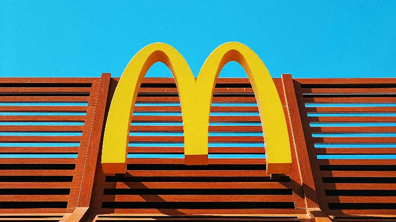 McDonald’s komt met gamer menu inclusief gadget die bekende irritatie oplost