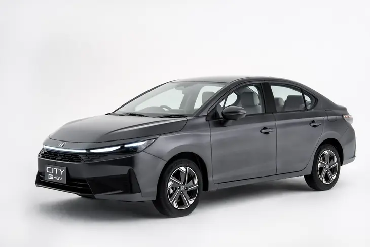 The 2026 Honda City has been revealed in Vietnam with many major changes, possibly including a hybrid option that will challenge the Vios and Accent - Photo 5.