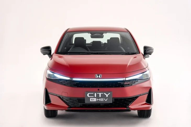 The 2026 Honda City has been revealed in Vietnam with many major changes, possibly including a hybrid option that will challenge the Vios and Accent - Photo 3.