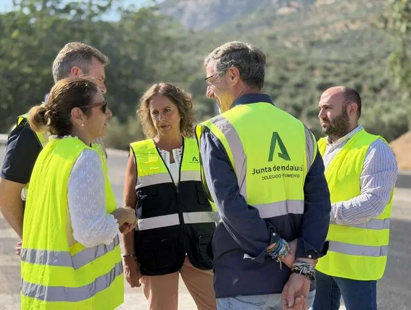 La Junta invierte 600.000 euros en la renovación del firme de la A-320 a su paso por Jimena