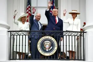 米訪問のチャールズ英国王、歴史とユーモア交え皮肉や冗談