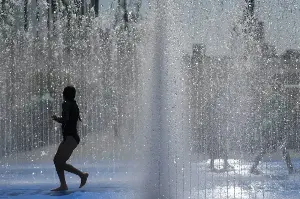 Full list of London schools closed or shutting early due to heatwave as red weather warning issued
