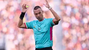 An Italian referee raises concerns for Barcelona ahead of the Galatasaray clash