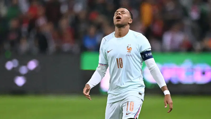 «Yo, yo, yo»: una leyenda de Francia ataca a Mbappé por el Balón de Oro