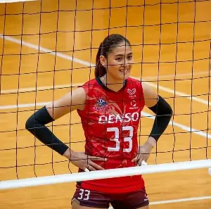 Jaja Santiago signs with Creamline ahead of US stint