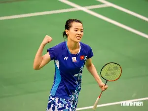 Nguyen Thuy Linh eliminates young Japanese badminton talent at the China Open.