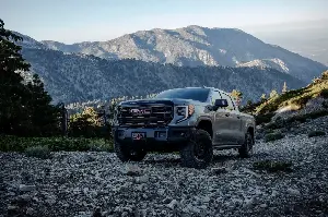 Grille parts still fly off top-selling GM truck, safety officials say