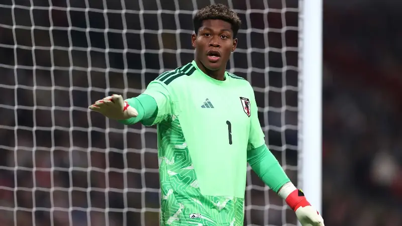 Tomó su decisión: el guardameta de Japón elige entre el Saint-Germain y la Juventus