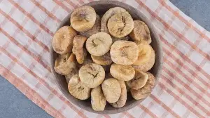 What happens to your joints if you eat anjeer or fig every day? Expert highlights benefits and why soaking is important