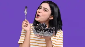 Internet says eating fruit at night can cause weight gain: What does science say? Dr Zenith Sinojiya explains