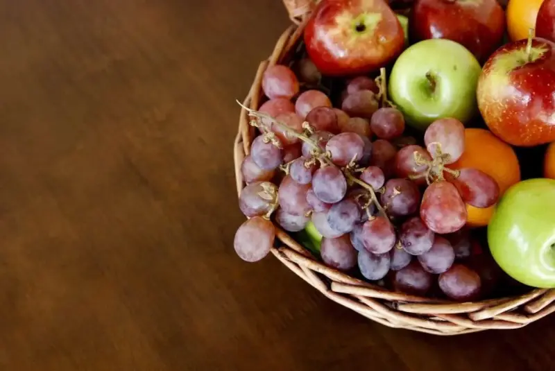 La dulce paradoja: cómo la uva y la manzana pueden ayudar a controlar la glucosa