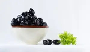 Why nutritionists want you to eat more jamun this monsoon: Health benefits, myths and the right way to consume it