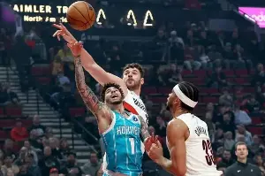 NBA: Hornets storm back from 19 down to defeat Trail Blazers