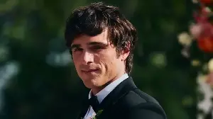 Jacob Elordi Just Got The 007 Stamp Of Approval From One Of His Saltburn Co-Stars, And I’d Love To See This