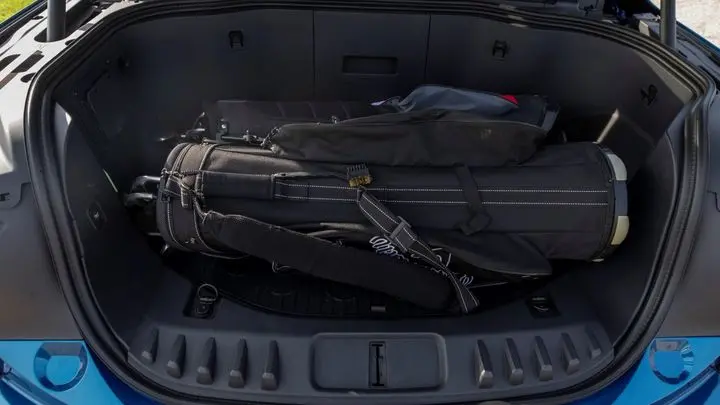 Compartimento delantero BEV