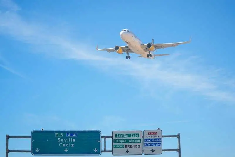 Los aeropuertos andaluces programan 3.515 vuelos en la última operación retorno del verano que arranca este viernes