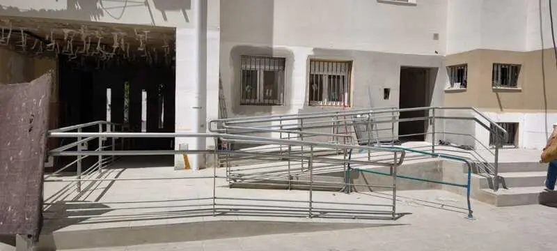 La Junta ultima la rehabilitación de 106 viviendas públicas en alquiler en la calle Alegría de Cádiz