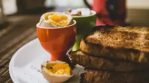 AIIMS-trained gastroenterologist shares 3 foods to eat for breakfast every day for better gut health