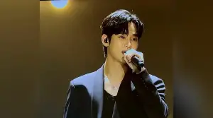 Kim Soo Hyun Returns to TV, Performs 'Dreaming' on Indonesian Private Station