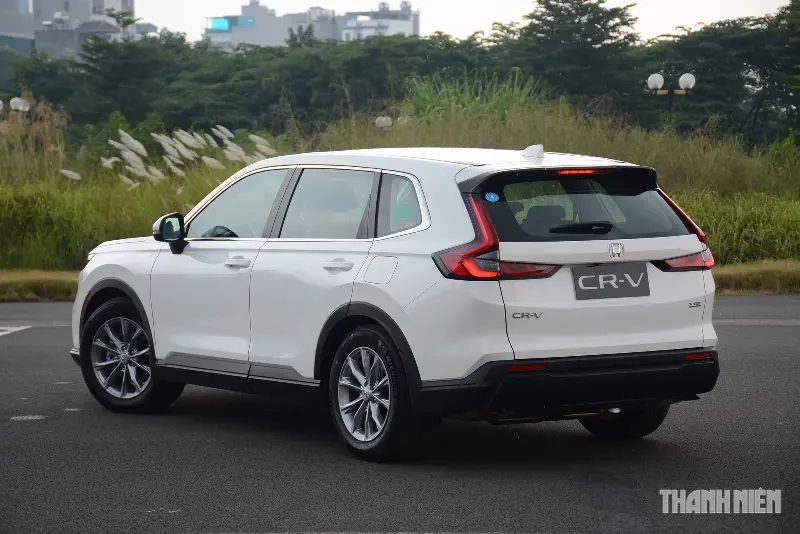 Which car brand is the most durable, still running well after more than 400,000 km? - Image 2.