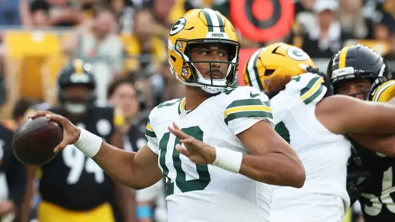 Green Bay Packers quarterback Jordan Love