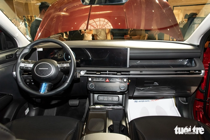 Car price news: Hyundai Tucson's price reduced by over 160 million VND, the top-of-the-line version even cheaper than the Toyota Corolla Cross - Image 7.