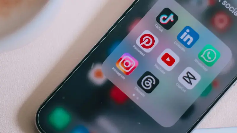 Nederlandse regering wil dat politie meer toegang krijgt tot sociale media voor persoonlijke info