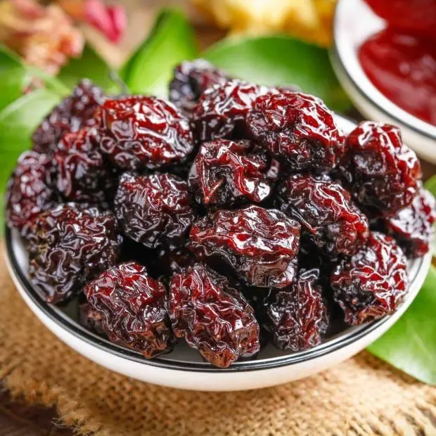 Top 10 health benefits of dried plums - Image 1.