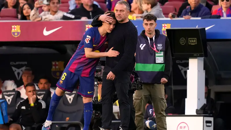 Suplentes y entrenador