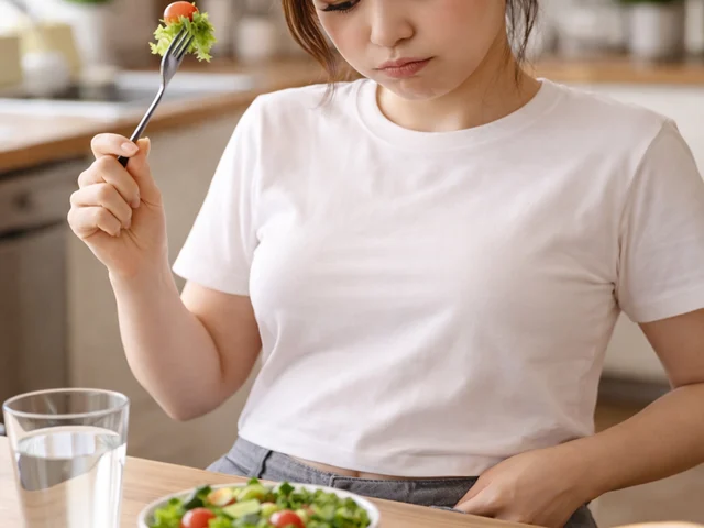 4 nguyên nhân khiến tăng cân dù có ăn ít  - Ảnh 1.