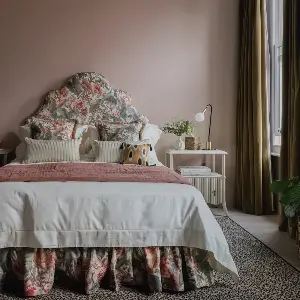 Bed skirts are back (yes, really). Here’s how to style them in a modern way