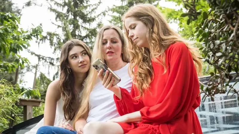 Teenies und Social-Media: Weniger predigen, mehr fragen