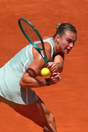 Sabalenka avoids virus scare and Osaka upset