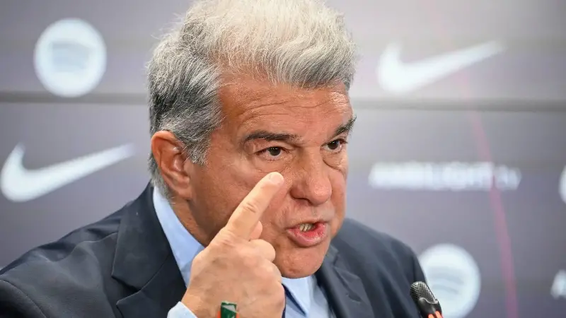 Joan Laporta critica el arbitraje «vergonzoso» en el partido de vuelta de la Liga de Campeones entre el Barcelona y el Atlético de Madrid y confirma que recurrirá de nuevo ante la UEFA