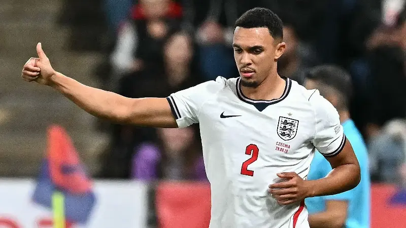 Alexander-Arnold aprovecha una oportunidad poco habitual