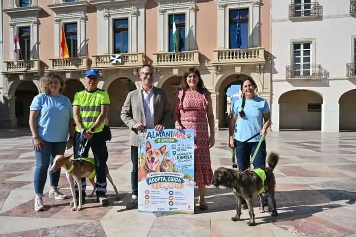 La Feria de Adopción Animal de Almería se traslada al Mirador de la Rambla del 23 al 25 de octubre