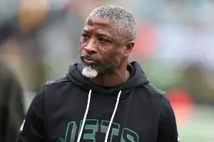 Jets’ Kenyon Sadiq Lost for Offseason After Surgery