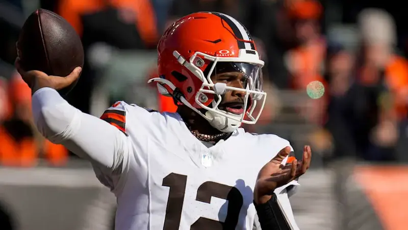 Cleveland Browns quarterback Shedeur Sanders