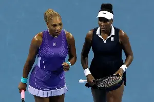 Serena and Venus Williams fall at Cincinnati Open in first doubles match together since 2022
