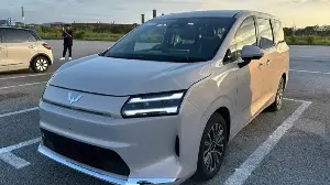 A closer look at the upcoming Wuling Darion electric scooter in Vietnam, with an expected price starting from 730 million VND.