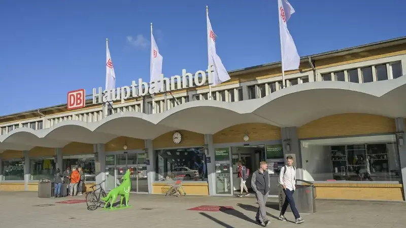 Halt verpasst: Dieser Bahnhof in Niedersachsen wurde schon öfter Opfer von Bahn-Pannen