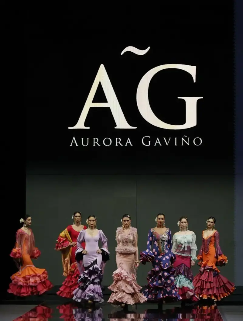 Modelos portando la colección de El Templo del Duende de Aurora Gaviño