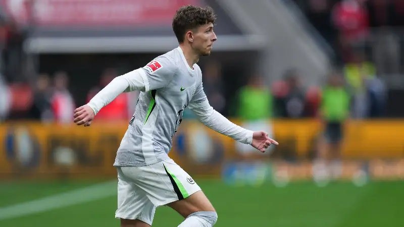 Jesper Lindström: cedido al VfL Wolfsburgo por 1,5 millones de euros.