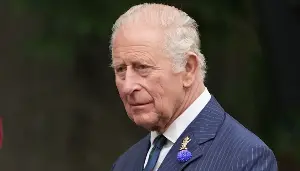 Re Carlo punisce Harry dopo la scelta sui nipotini e non cambia l'agenda