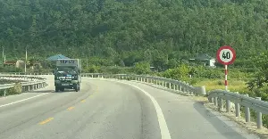 Proposal to review and remove speed limit signs on the coastal road in Nghe An.