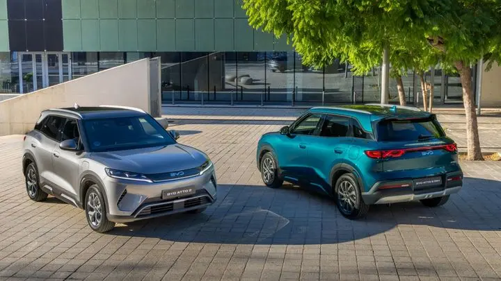 BYD sigue dominante entre los PHEV en España