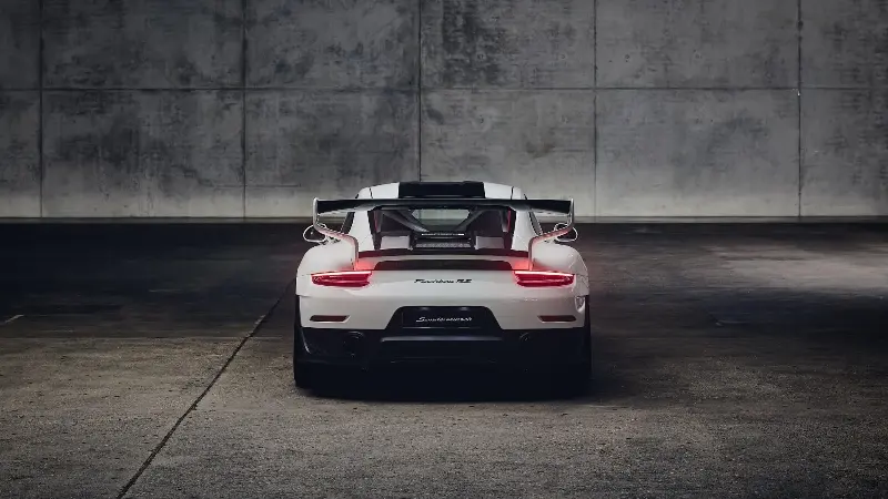Porsche 911 GT2 RS Flachbau RS